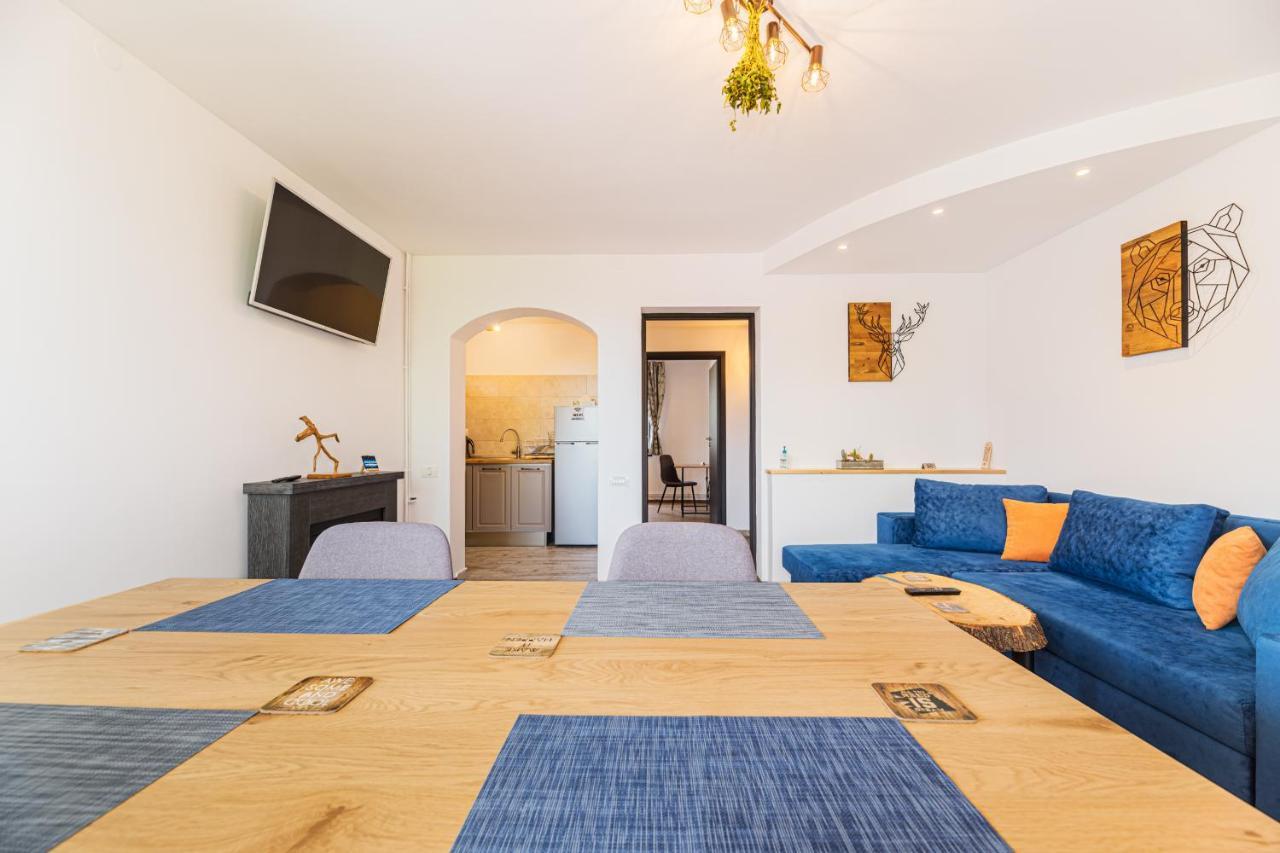 Snug Apartments - Private Parking Near Downtown Braşov Eksteriør billede